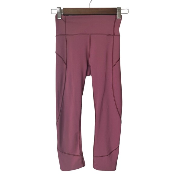 lululemon athletica Pants - lululemon athletica In Movement Crop Leggings Everlux 19" Size 2 #341